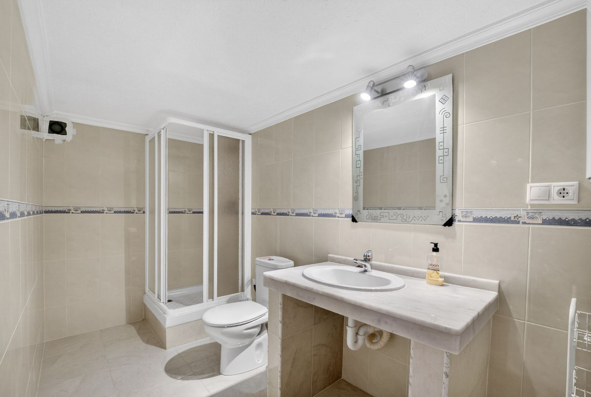 4 Bed Townhouse for sale in Aguas Nuevas Costa Blanca, Alicante, Spain
