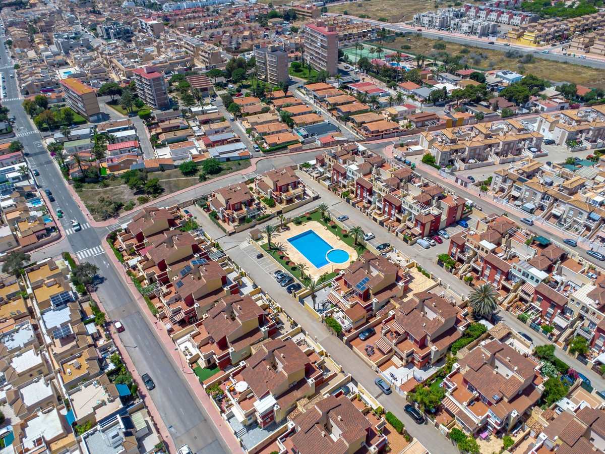 4 Bed Townhouse for sale in Aguas Nuevas Costa Blanca, Alicante, Spain