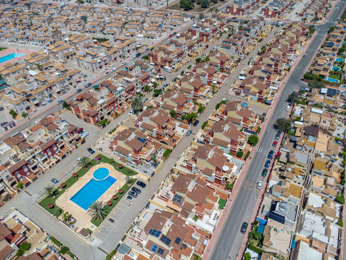 4 Bed Townhouse for sale in Aguas Nuevas Costa Blanca, Alicante, Spain