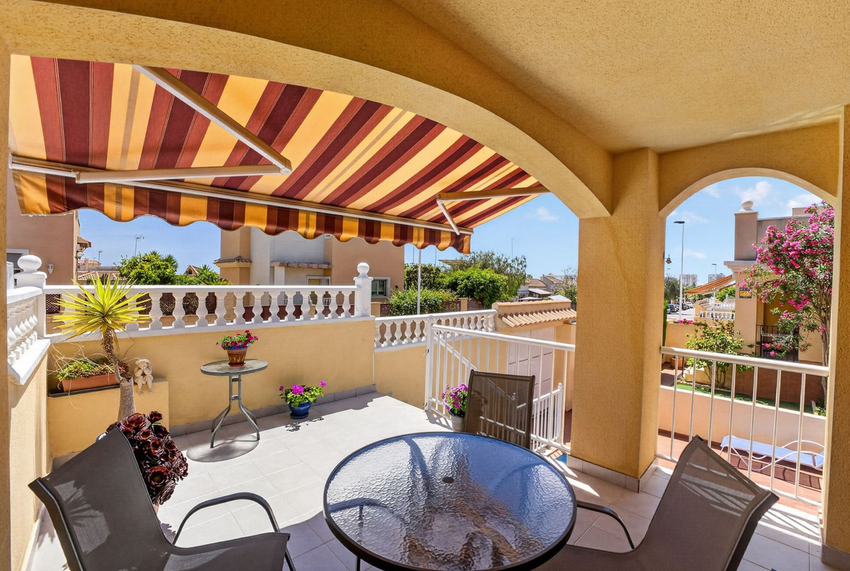 4 Bed Townhouse for sale in Aguas Nuevas Costa Blanca, Alicante, Spain