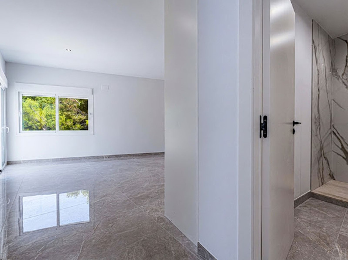 5 Bed Townhouse for sale in El Madroñal Costa Del Sol, Málaga, Spain