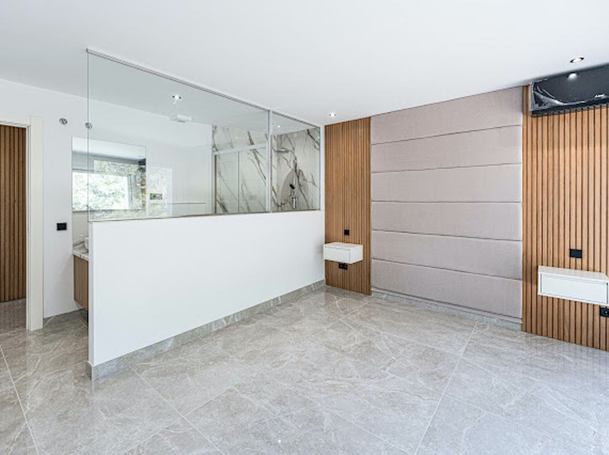 5 Bed Townhouse for sale in El Madroñal Costa Del Sol, Málaga, Spain