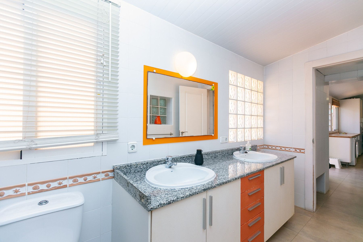 5 Bed Townhouse for sale in Orihuela Costa Costa Blanca, Alicante, Spain