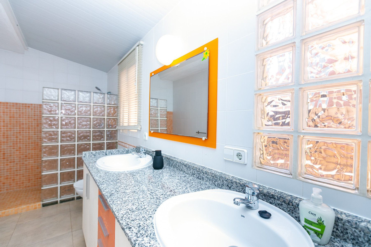 5 Bed Townhouse for sale in Orihuela Costa Costa Blanca, Alicante, Spain