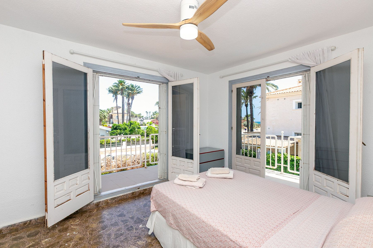 5 Bed Townhouse for sale in Orihuela Costa Costa Blanca, Alicante, Spain