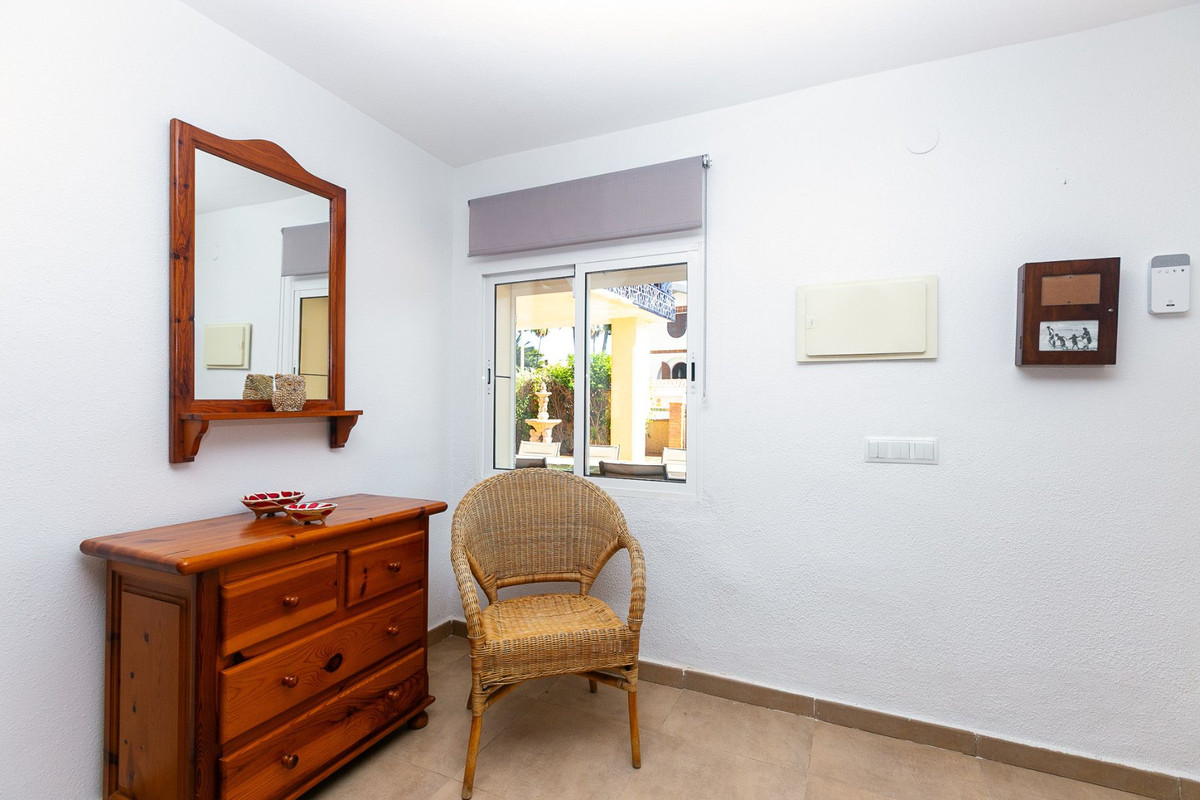 5 Bed Townhouse for sale in Orihuela Costa Costa Blanca, Alicante, Spain
