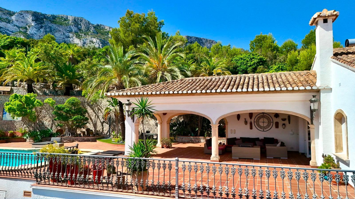 4 Bed Townhouse for sale in Denia Costa Blanca, Alicante, Spain