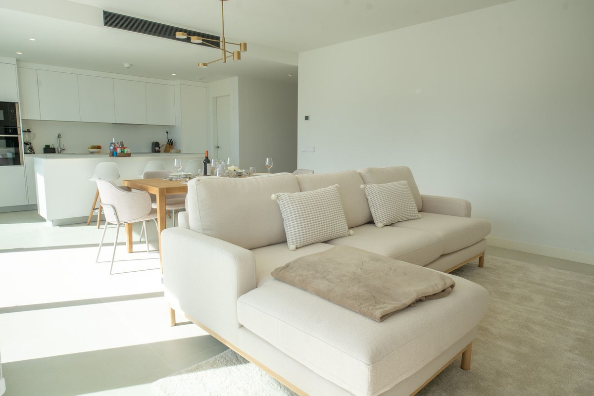 Se vende Apartamento Planta Media de 2 dormitorios en Costa Del Sol, Málaga, España