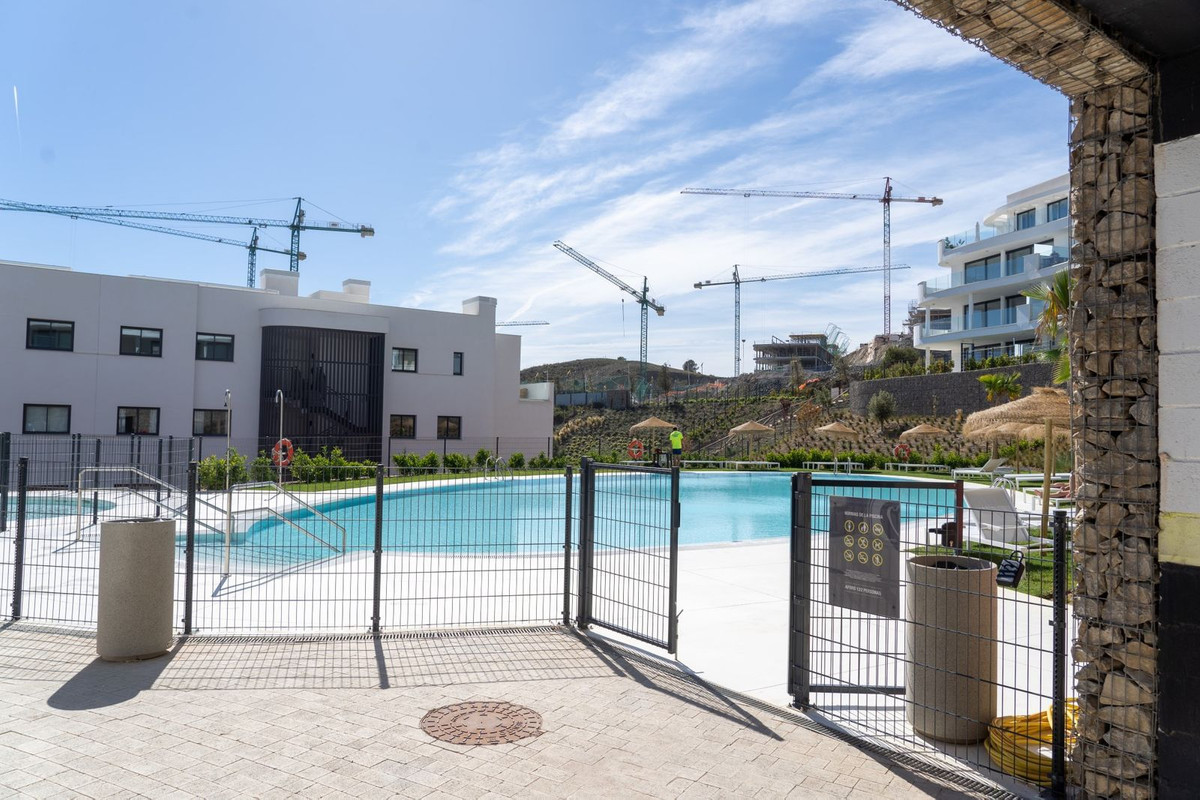 Se vende Apartamento Planta Media de 2 dormitorios en Costa Del Sol, Málaga, España