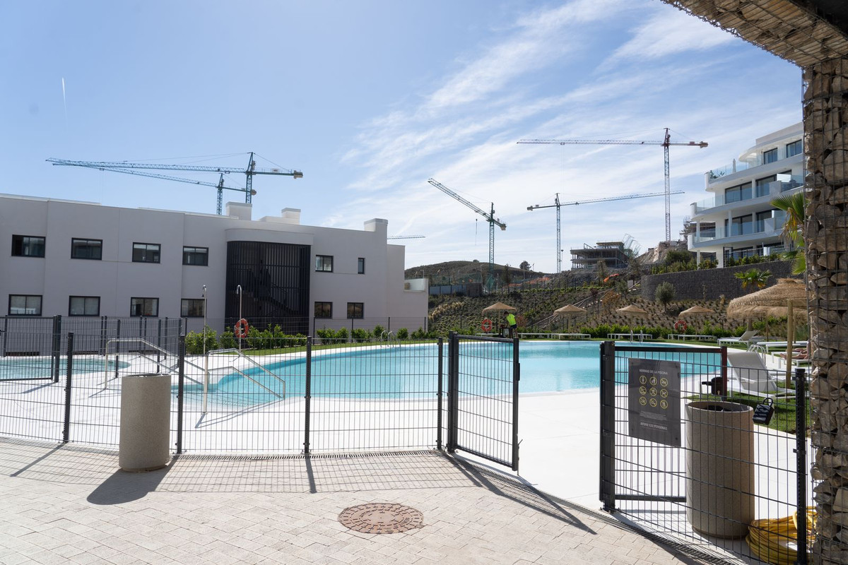 Se vende Apartamento Planta Media de 2 dormitorios en Costa Del Sol, Málaga, España