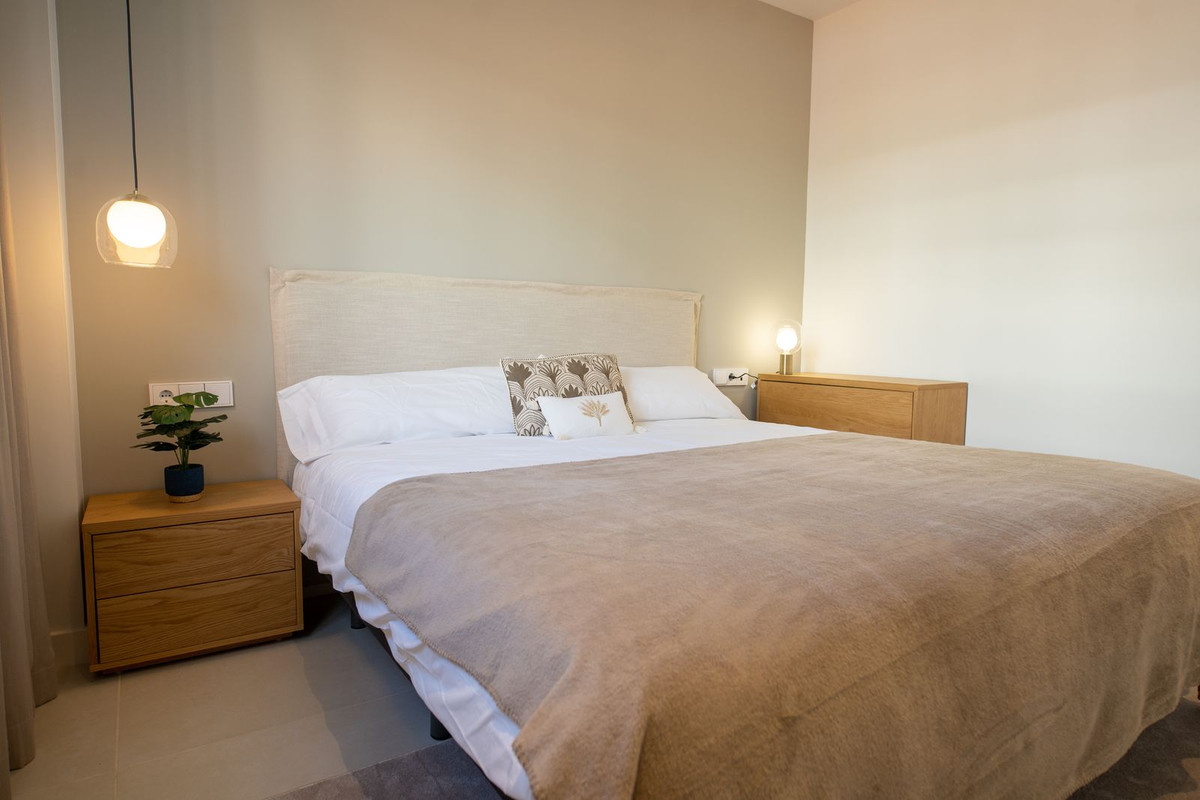 Se vende Apartamento Planta Media de 2 dormitorios en Costa Del Sol, Málaga, España