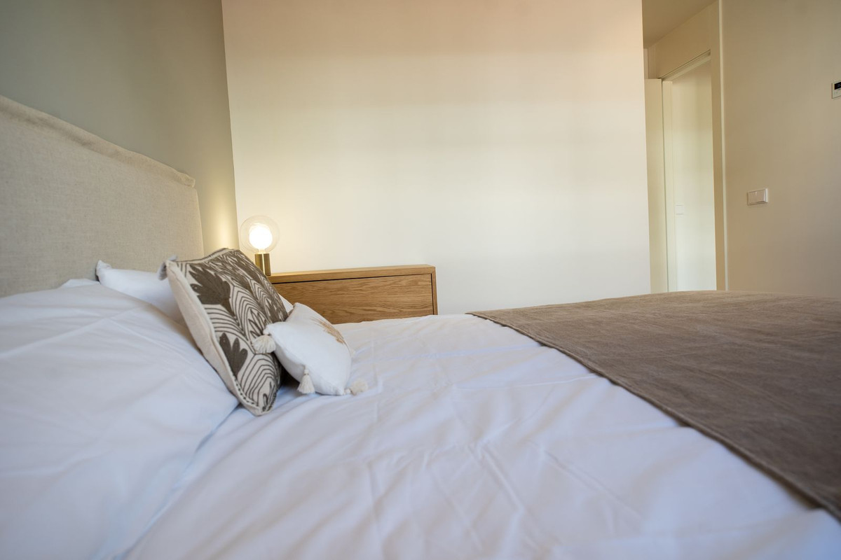 Se vende Apartamento Planta Media de 2 dormitorios en Costa Del Sol, Málaga, España