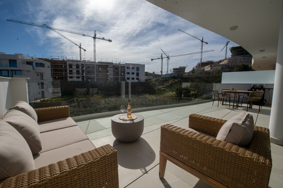 Se vende Apartamento Planta Media de 2 dormitorios en Costa Del Sol, Málaga, España