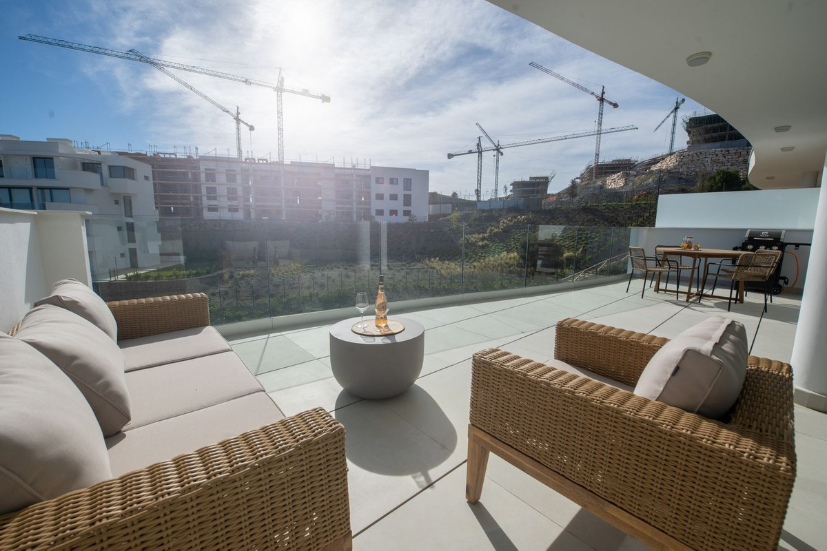 Se vende Apartamento Planta Media de 2 dormitorios en Costa Del Sol, Málaga, España