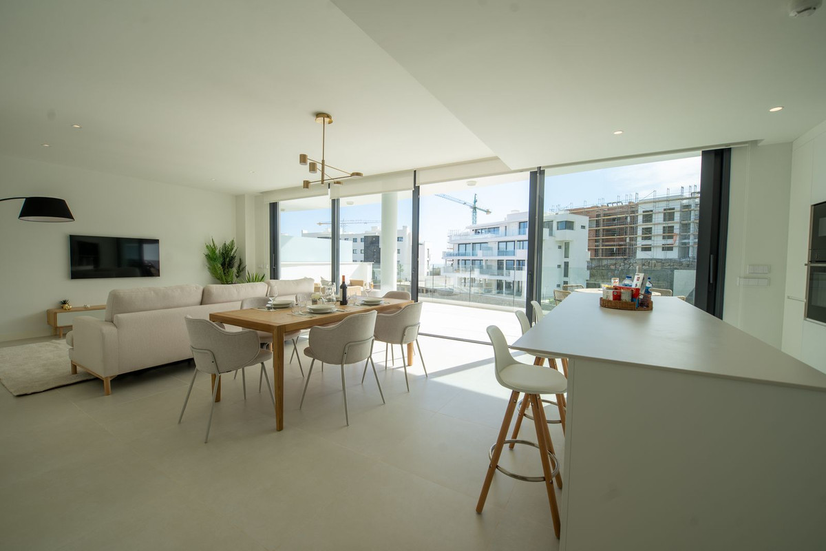 Se vende Apartamento Planta Media de 2 dormitorios en Costa Del Sol, Málaga, España