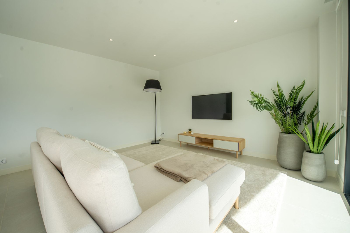 Se vende Apartamento Planta Media de 2 dormitorios en Costa Del Sol, Málaga, España