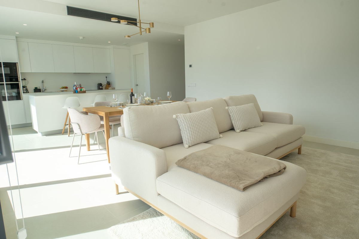 Se vende Apartamento Planta Media de 2 dormitorios en Costa Del Sol, Málaga, España