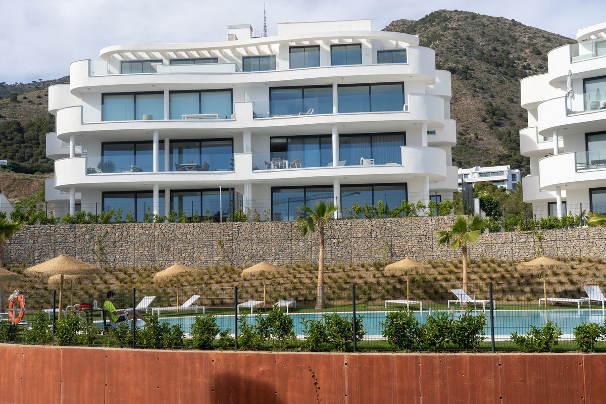 Se vende Apartamento Planta Media de 2 dormitorios en Costa Del Sol, Málaga, España
