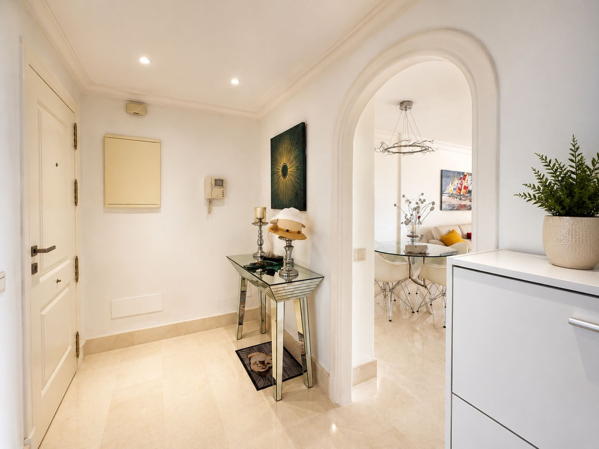 2 Bed Apartment for sale in Los Flamingos Costa Del Sol, Málaga, Spain