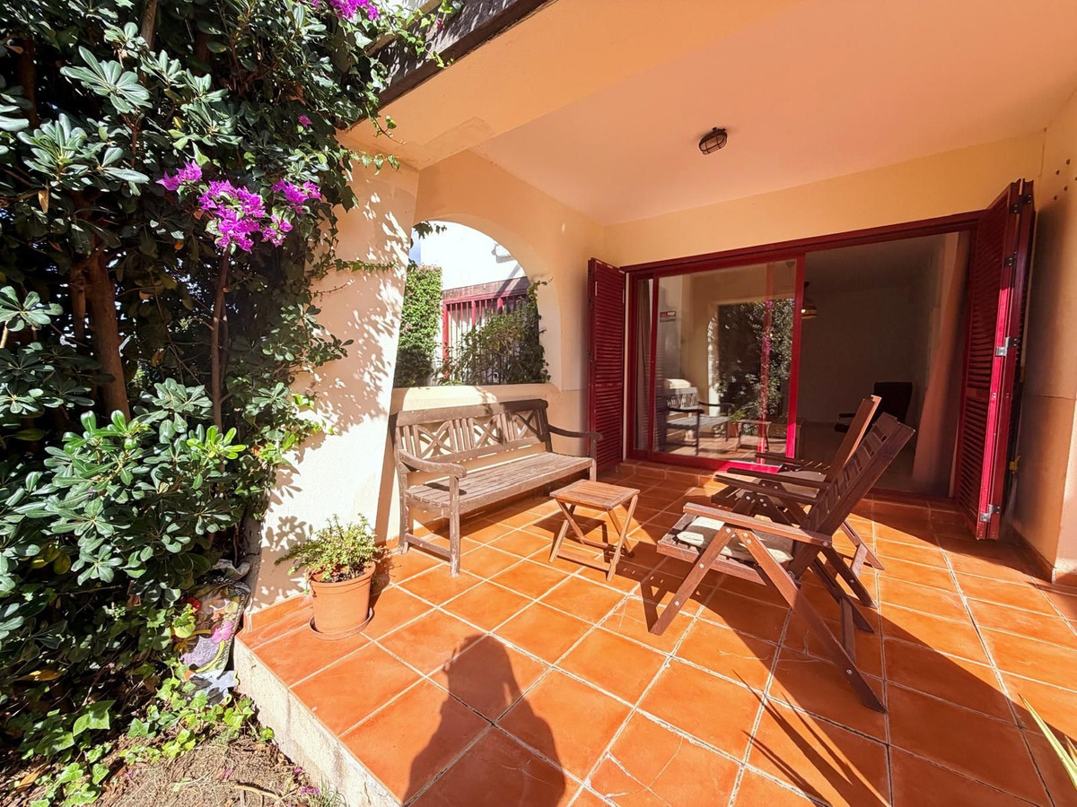 Se vende Apartamento Planta Baja de 2 dormitorios en Costa Del Sol, Málaga, España