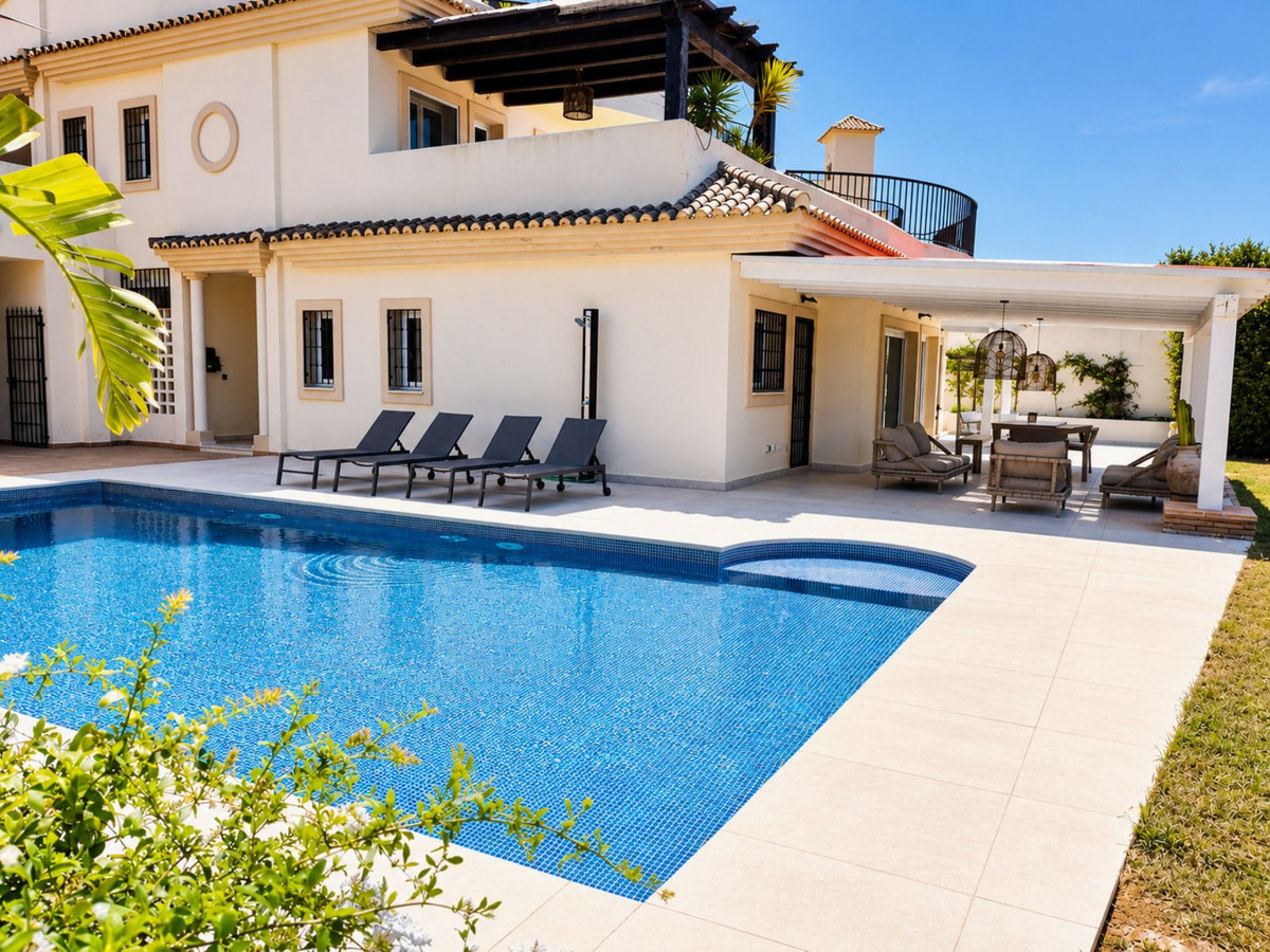 3 Bed Apartment for sale in San Roque Club Costa Del Sol, Cádiz, Spain