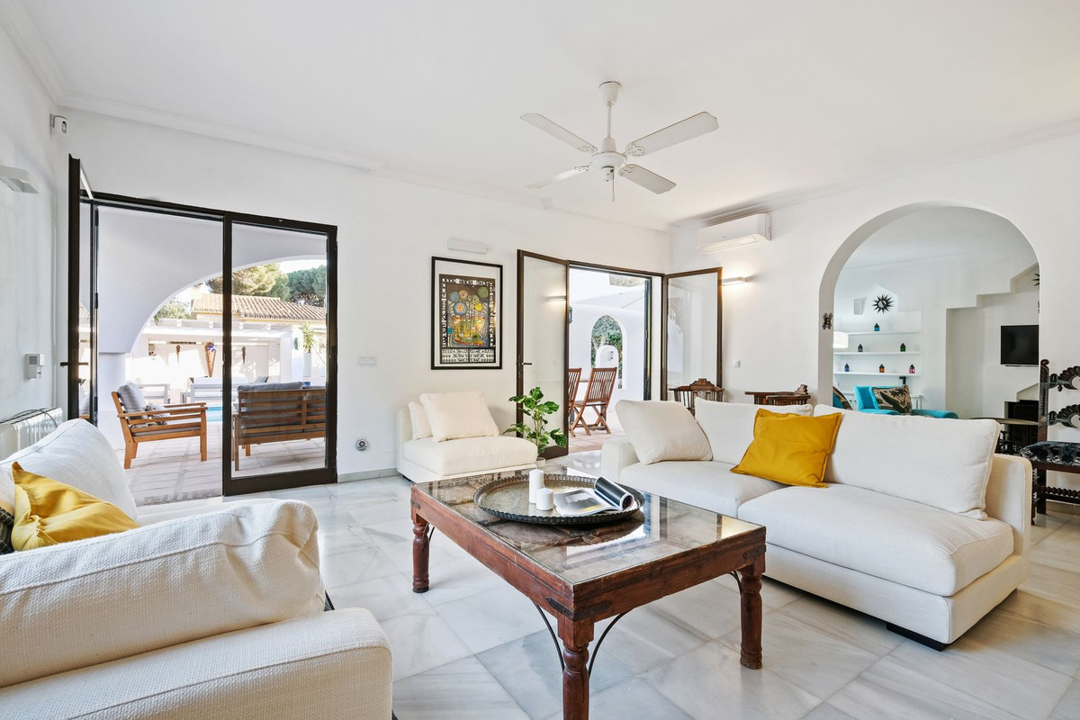4 Bed Townhouse for sale in Marbella Costa Del Sol, Málaga, Spain