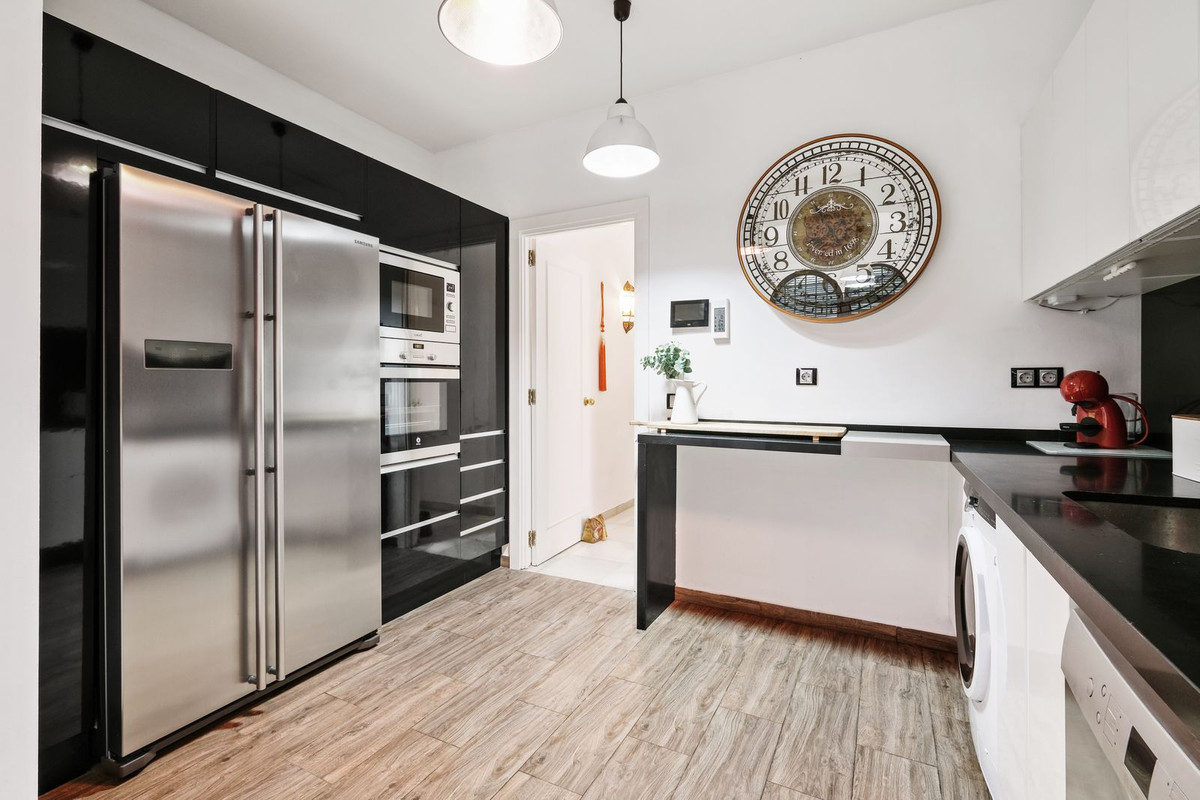 4 Bed Townhouse for sale in Marbella Costa Del Sol, Málaga, Spain