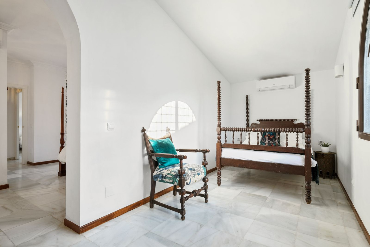 4 Bed Townhouse for sale in Marbella Costa Del Sol, Málaga, Spain