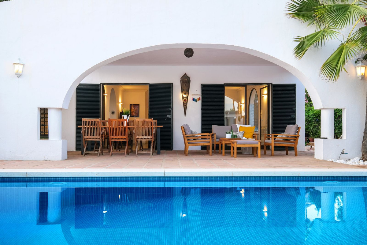 4 Bed Townhouse for sale in Marbella Costa Del Sol, Málaga, Spain