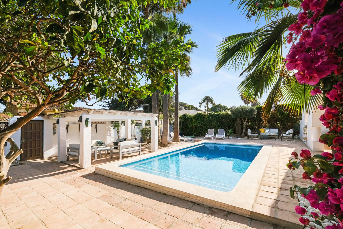 4 Bed Townhouse for sale in Marbella Costa Del Sol, Málaga, Spain