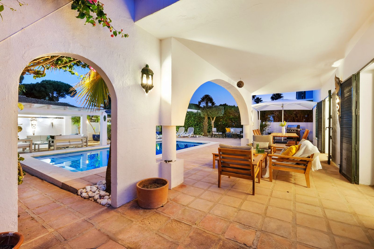 4 Bed Townhouse for sale in Marbella Costa Del Sol, Málaga, Spain