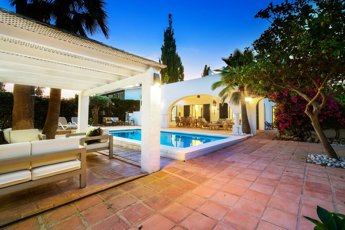 4 Bed Townhouse for sale in Marbella Costa Del Sol, Málaga, Spain