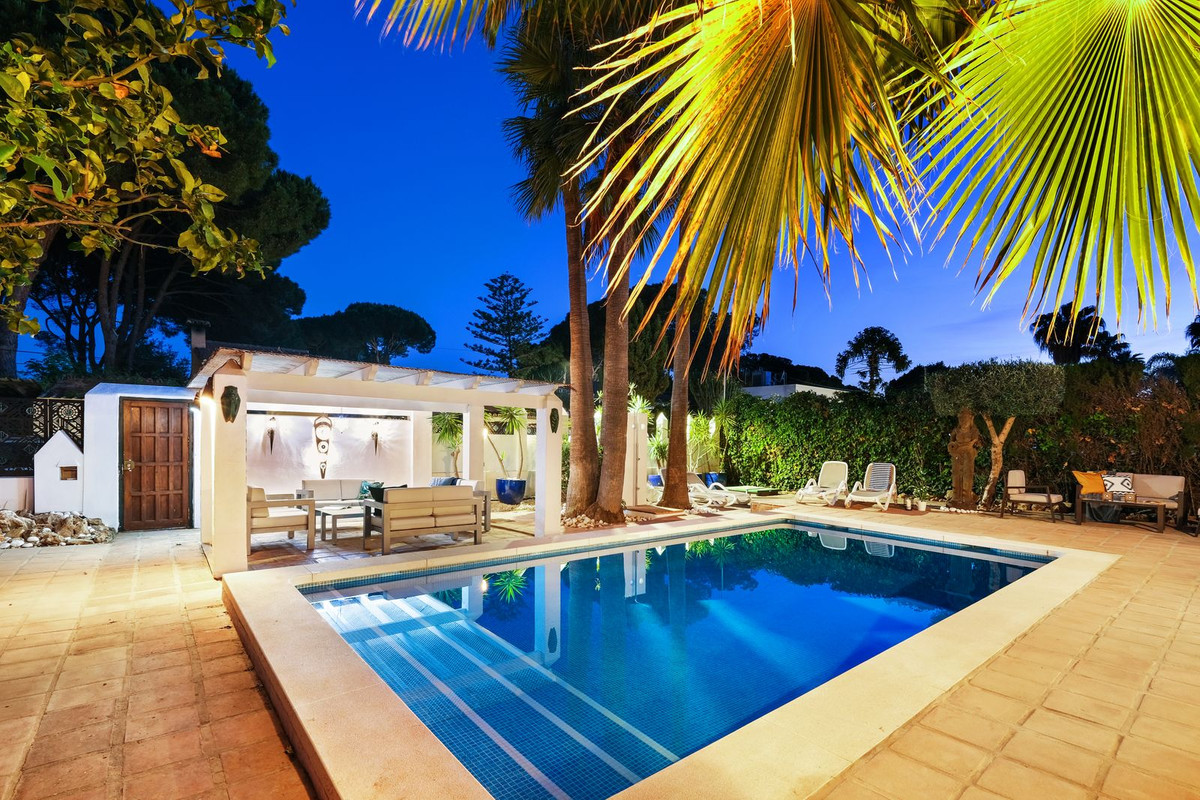 4 Bed Townhouse for sale in Marbella Costa Del Sol, Málaga, Spain