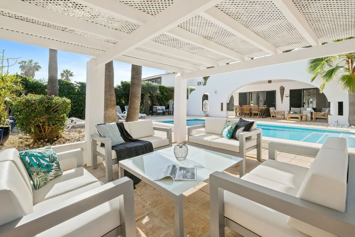 4 Bed Townhouse for sale in Marbella Costa Del Sol, Málaga, Spain