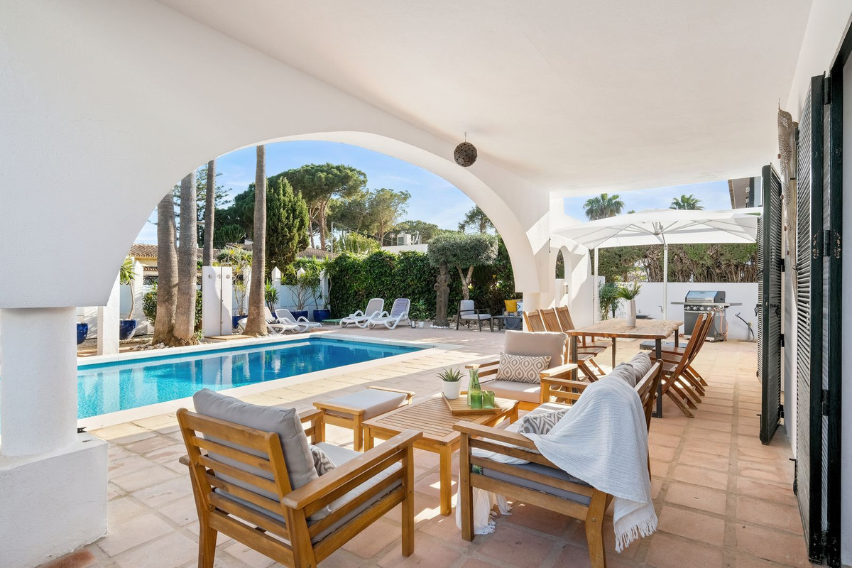 4 Bed Townhouse for sale in Marbella Costa Del Sol, Málaga, Spain