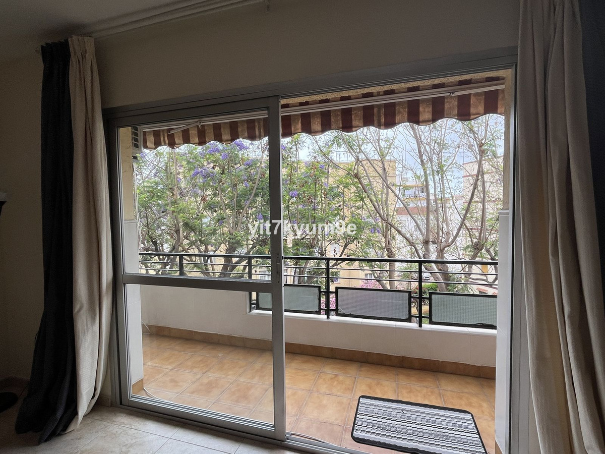 3 Bed Apartment for sale in Fuengirola Costa Del Sol, Málaga, Spain