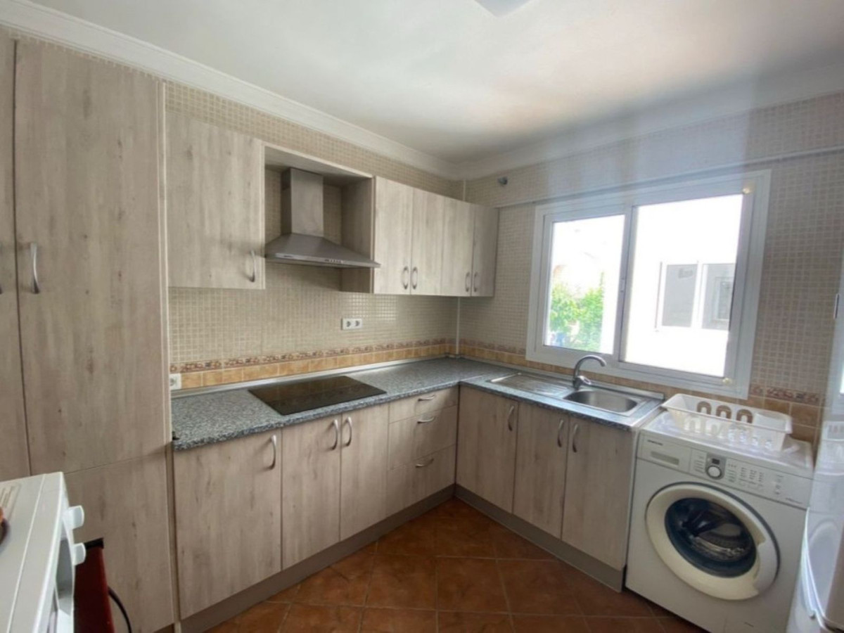 Se vende Apartamento Planta Media de 2 dormitorios en Costa Del Sol, Málaga, España