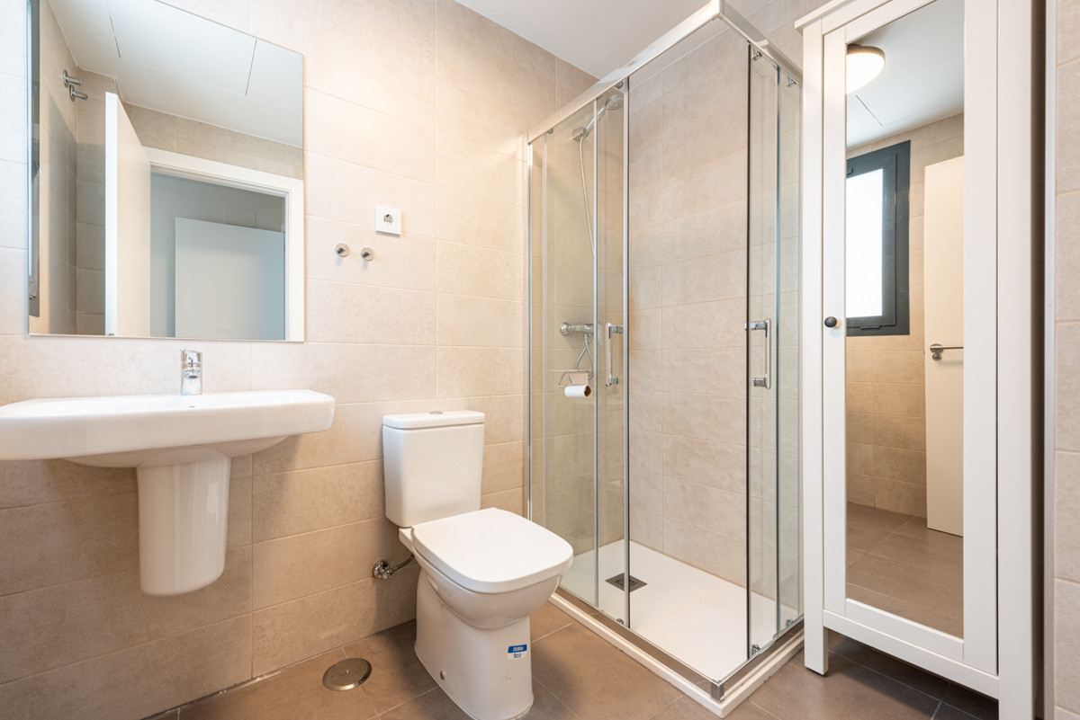 3 Bed Apartment for sale in Las Lagunas Costa Del Sol, Málaga, Spain