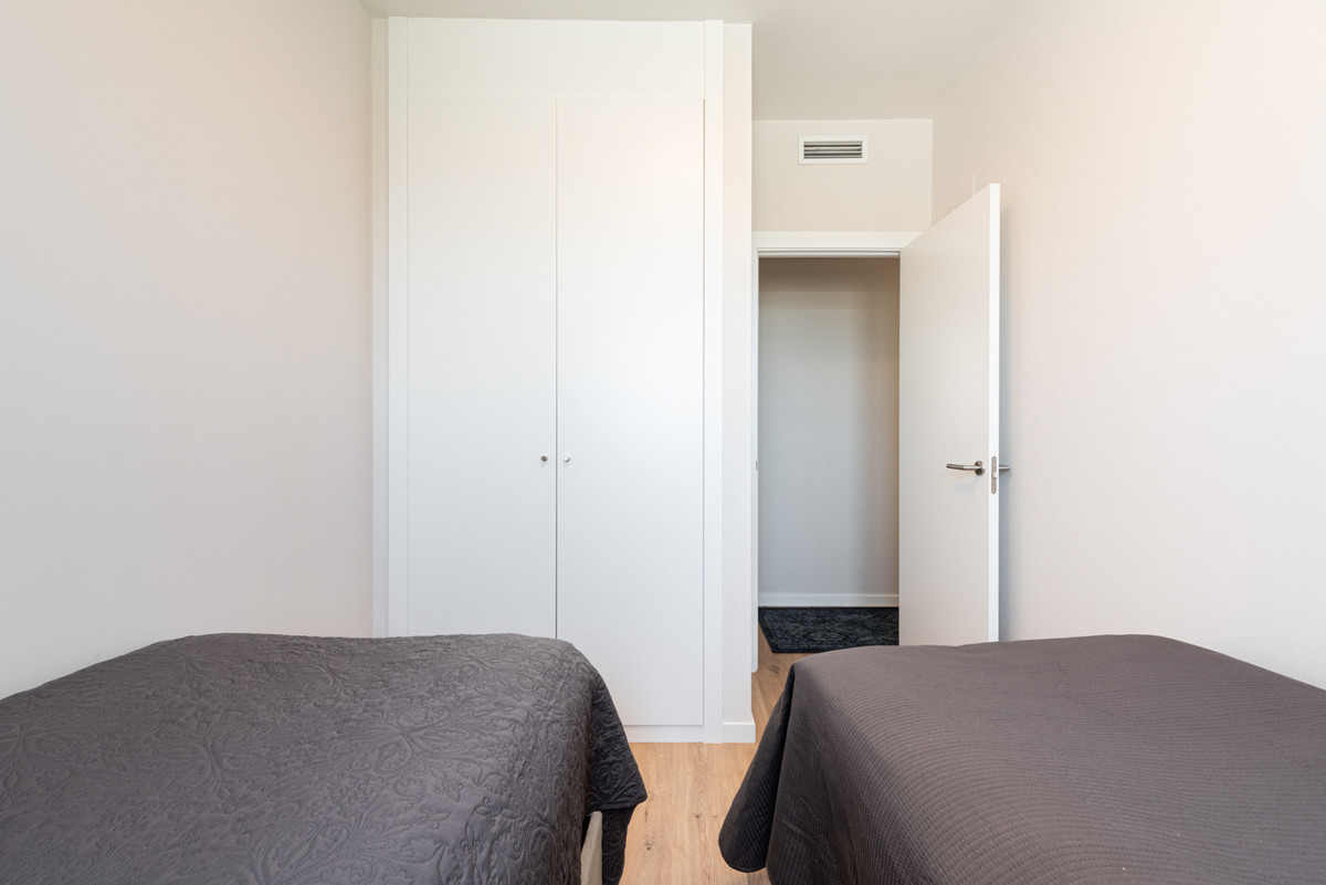 3 Bed Apartment for sale in Las Lagunas Costa Del Sol, Málaga, Spain