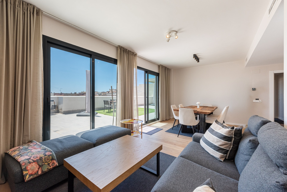 3 Bed Apartment for sale in Las Lagunas Costa Del Sol, Málaga, Spain