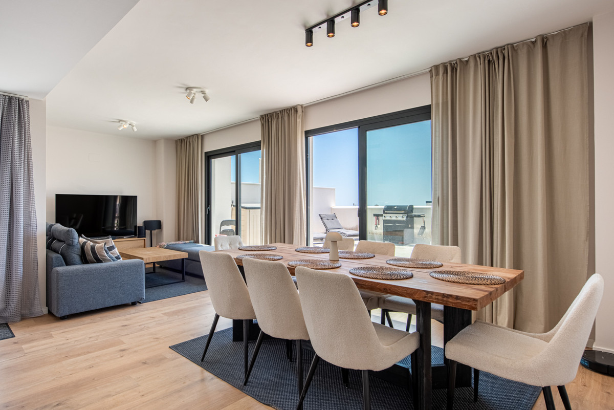 3 Bed Apartment for sale in Las Lagunas Costa Del Sol, Málaga, Spain