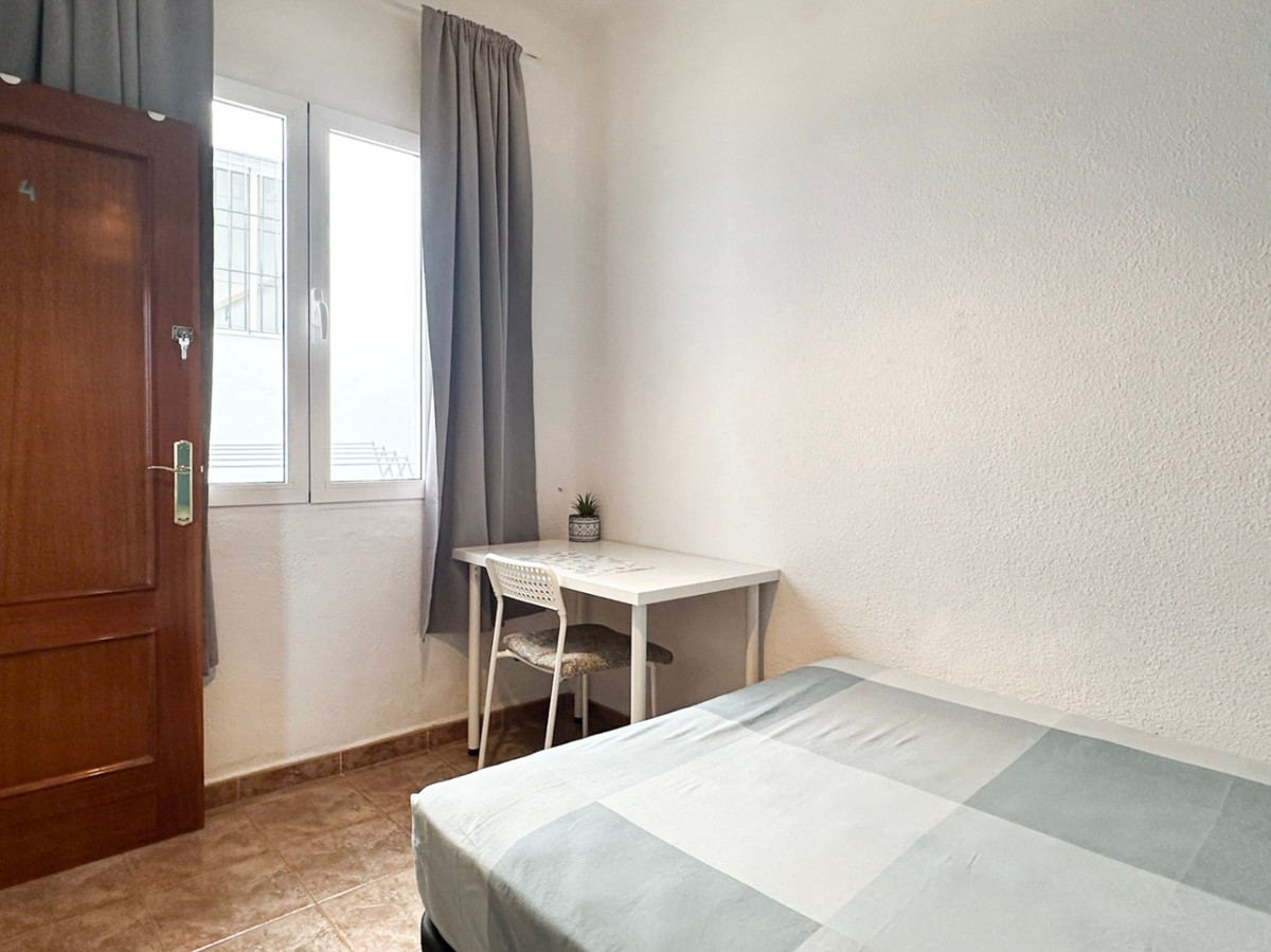 Se vende Apartamento Planta Baja de 4 dormitorios en Costa Del Sol, Málaga, España