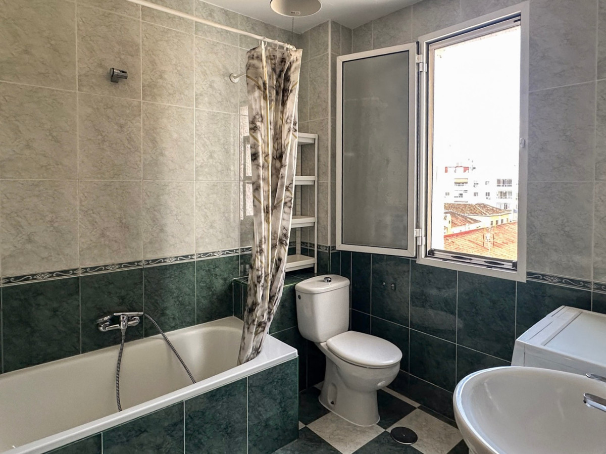 Se vende Apartamento Planta Baja de 4 dormitorios en Costa Del Sol, Málaga, España