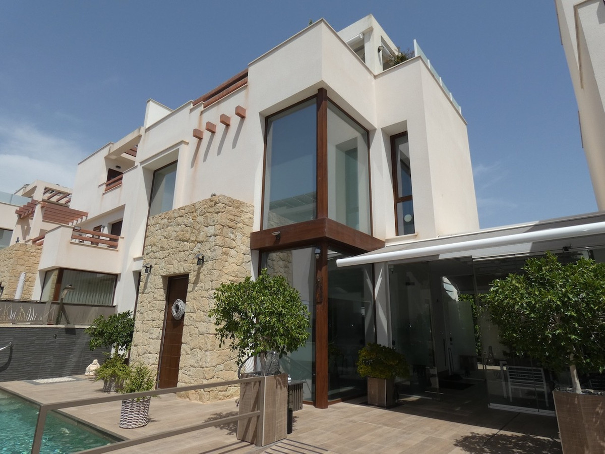 3 Bed Townhouse for sale in Ciudad Quesada Costa Blanca, Alicante, Spain