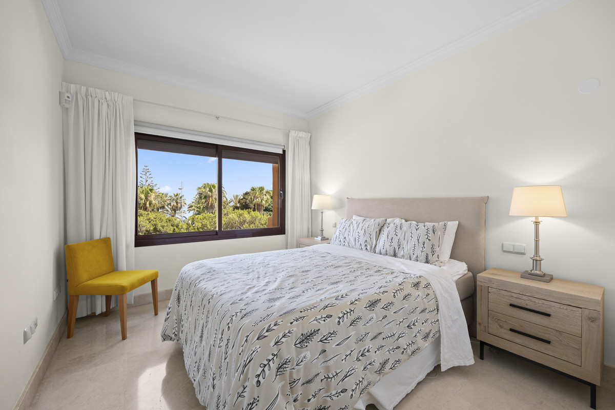 3 Bed Apartment for sale in San Pedro De Alcántara Costa Del Sol, Málaga, Spain