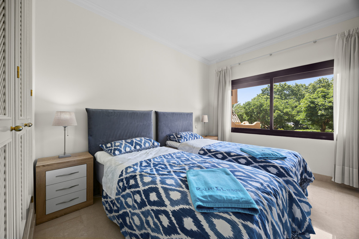 3 Bed Apartment for sale in San Pedro De Alcántara Costa Del Sol, Málaga, Spain