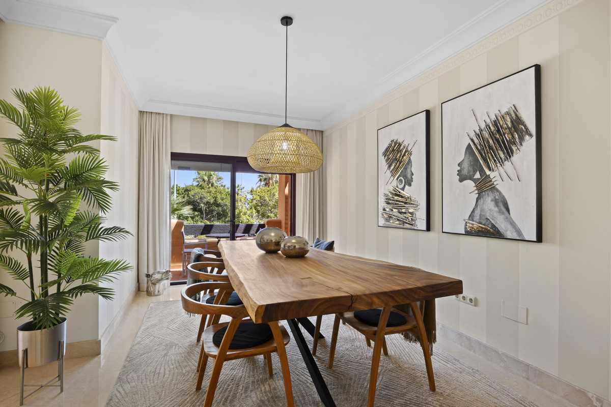 3 Bed Apartment for sale in San Pedro De Alcántara Costa Del Sol, Málaga, Spain