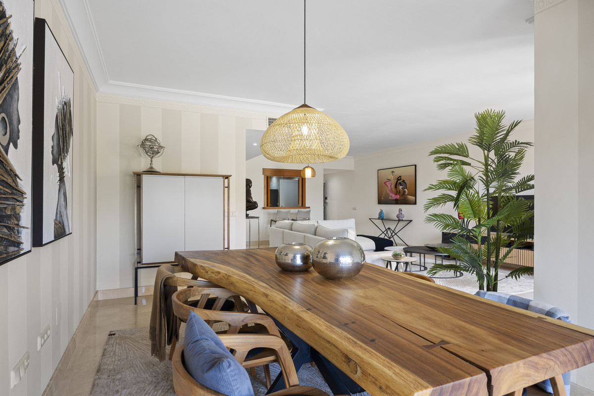 3 Bed Apartment for sale in San Pedro De Alcántara Costa Del Sol, Málaga, Spain