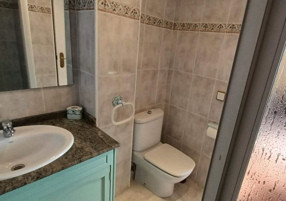 4 Bed Apartment for sale in Playa De San Juan Costa Blanca, Alicante, Spain