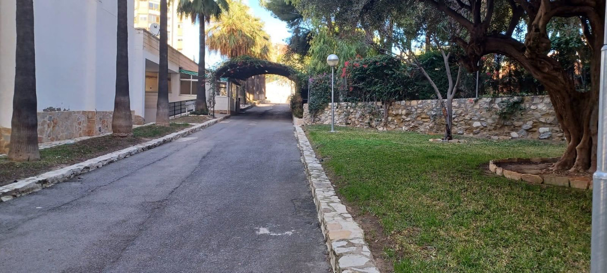 4 Bed Apartment for sale in Playa De San Juan Costa Blanca, Alicante, Spain